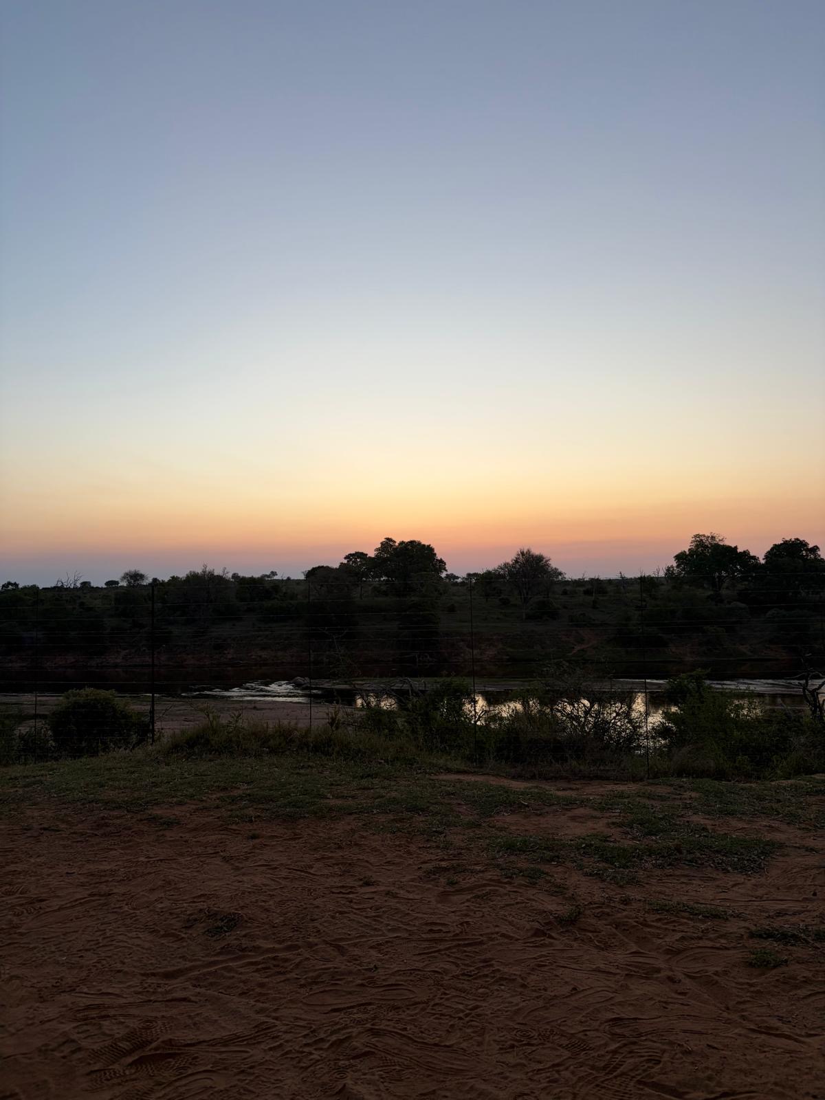 Sonnenuntergang am Fluss
